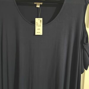 Avenue NWT navy blue 26/28 sized open shoulder top